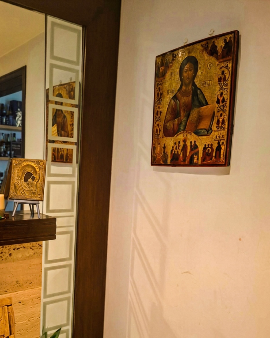 Living Gallery image